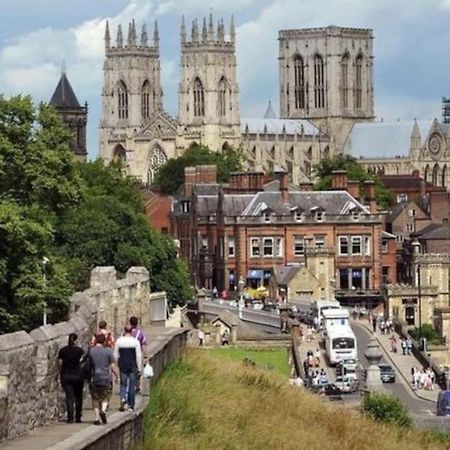 21 The Cocoa Suites York Exteriör bild