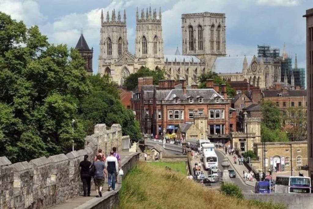 21 The Cocoa Suites York Exteriör bild